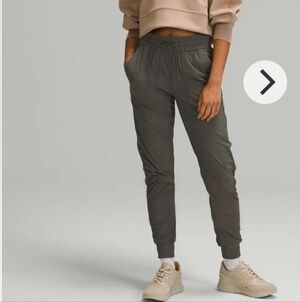 Lululemon BEYOND THE STUDIO JOGGER IN GREY